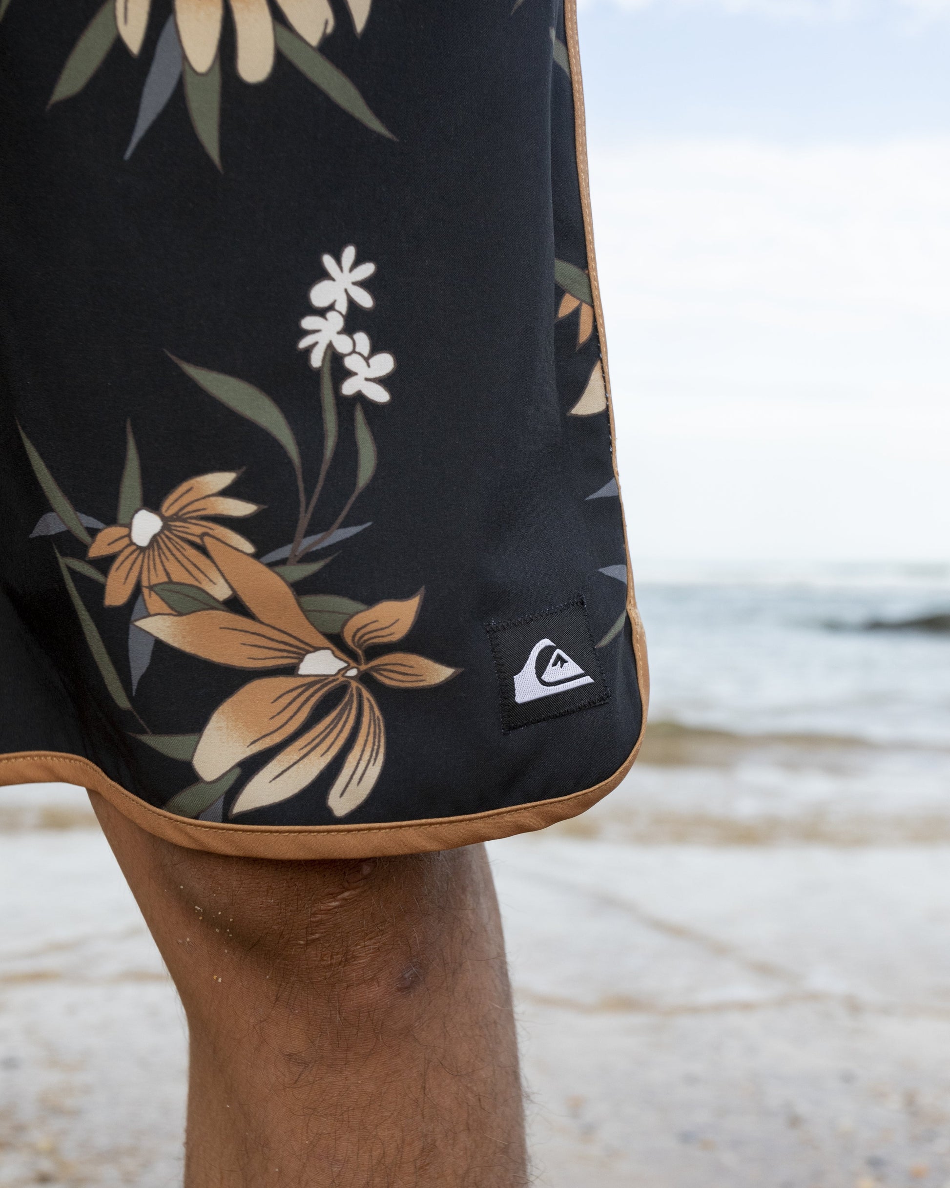Everyday Coastal Flora 17" Swim Trunks - Black - Quick Silver