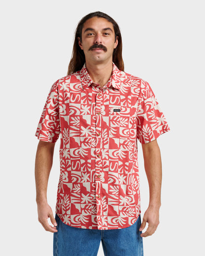 Terra Classic Stretch Short Sleeve Shirt - Mineral Red - Quick Silver