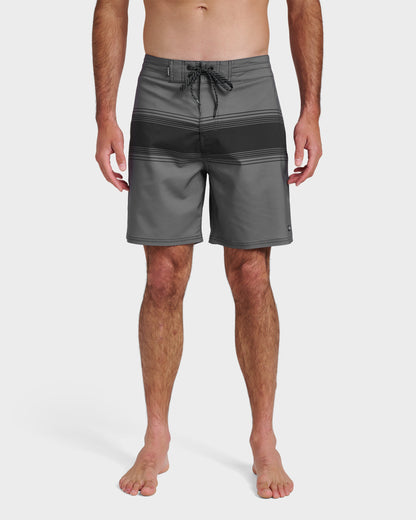 SURFSILK STREET TRUNK 18 - IRON GATE - Quick Silver
